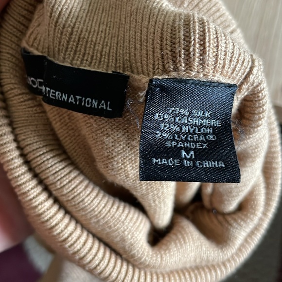 VICTORIA SECRET - MODA INTERNATIONAL TURTLENECK - Picture 5 of 5